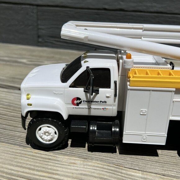 11" DG PRODUCTIONS -1995-1-1 Clearwater-Polk Electric Utility Bucket Truck - Picture 9 of 16